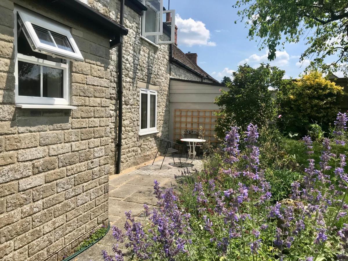 Charming Modernized Country Cottage Near Mere, Wiltshire Mere  Esterno foto